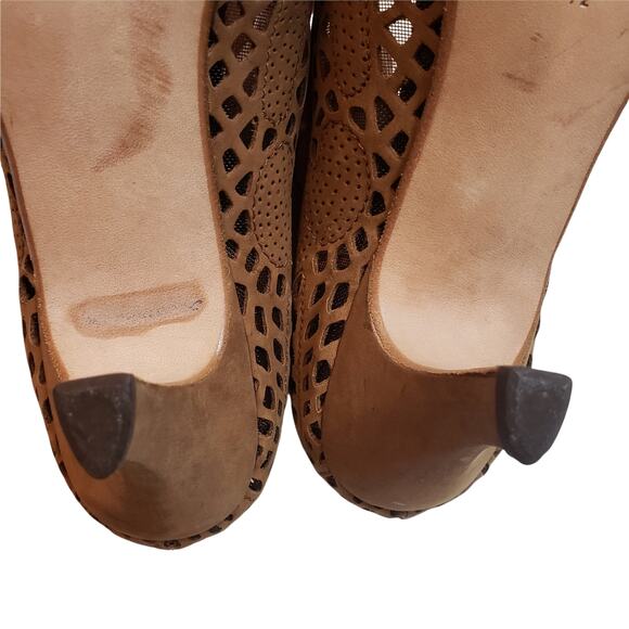Via Spiga Heels Womens 7.5/52AA Shoes Cutout Brown Pointed Toe Made in Italy - Picture 5 of 8